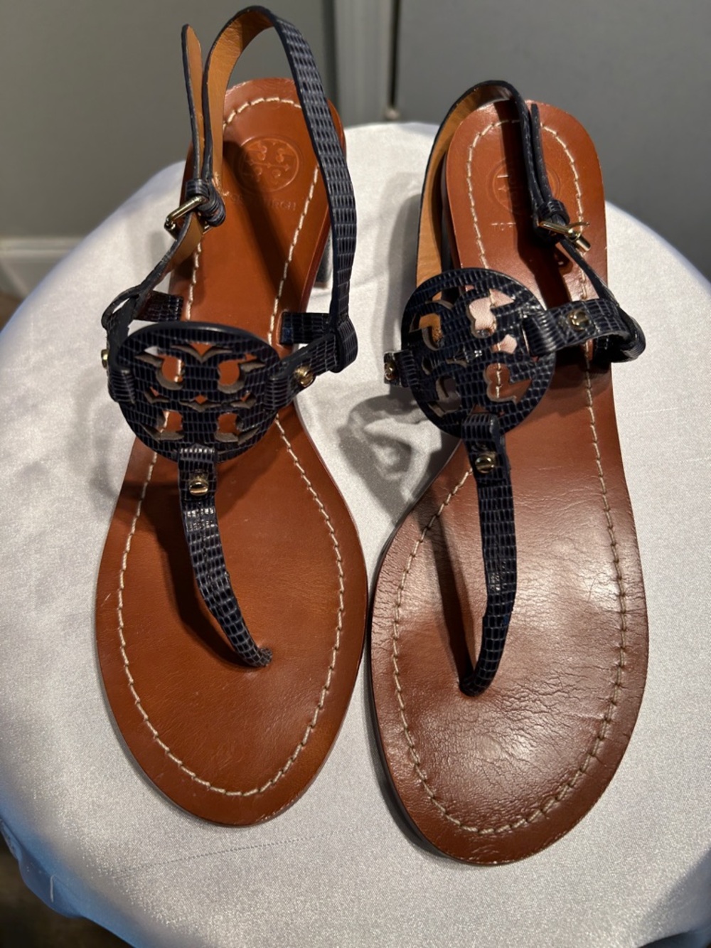Tory Burch Navy and Tan Miller Thong Sandals - Picture 7 of 7